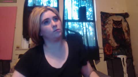 Snapshot of roxanneroulette chatting on September 28, 2025, 11:21 pm Silver online show from September 28, 2025, 11:21 pm