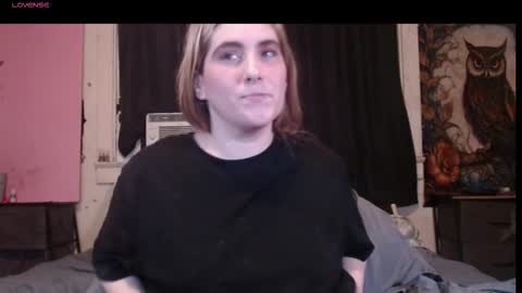 Snapshot of roxanneroulette chatting on October 13, 2025, 3:17 am Silver online show from October 13, 2025, 3:17 am