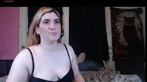 Snapshot of roxanneroulette chatting on October 17, 2025, 5:10 am Silver online show from October 17, 2025, 5:10 am