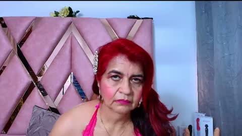 Snapshot of roxettemature chatting on June 27, 2026, 12:22 pm RoxetteMature online show from June 27, 2026, 12:22 pm