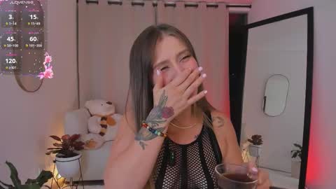 Snapshot of roxie_gates chatting on November 15, 2025, 1:03 am R O X I E online show from November 15, 2025, 1:03 am