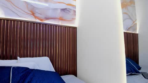 Snapshot of roxie_ns chatting on December 1, 2025, 12:54 pm Roxie online show from December 1, 2025, 12:54 pm