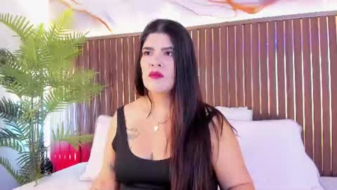 Snapshot of roxie_ns chatting on July 10, 2026, 1:14 pm Roxie online show from July 10, 2026, 1:14 pm
