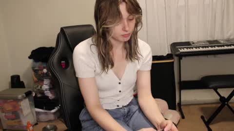 Snapshot of roxiethefox chatting on September 13, 2025, 11:48 pm roxie online show from September 13, 2025, 11:48 pm