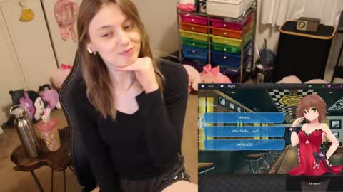 Snapshot of roxiethefox chatting on September 28, 2025, 4:45 pm roxie online show from September 28, 2025, 4:45 pm