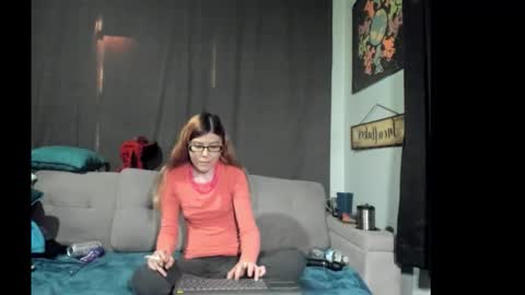 roxihazeleyes online show from October 26, 2025, 9:31 pm