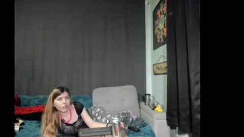 roxihazeleyes online show from November 23, 2025, 10:59 am