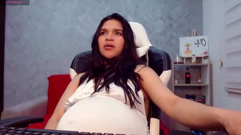 roxxi_2110 online show from October 28, 2025, 2:26 am