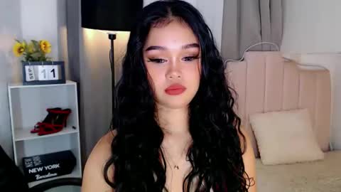 Snapshot of roxxy_blossom chatting on September 11, 2025, 12:22 am roxxy_blossom online show from September 11, 2025, 12:22 am