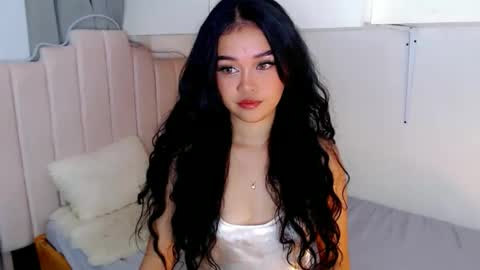 Snapshot of roxxy_blossom chatting on September 14, 2025, 3:27 am roxxy_blossom online show from September 14, 2025, 3:27 am