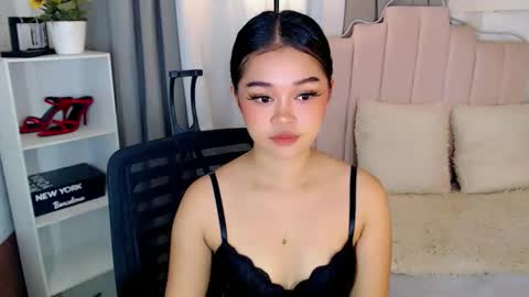Snapshot of roxxy_blossom chatting on September 27, 2025, 2:38 am roxxy_blossom online show from September 27, 2025, 2:38 am