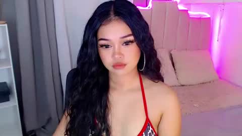 Snapshot of roxxy_blossom chatting on October 1, 2025, 2:50 am roxxy_blossom online show from October 1, 2025, 2:50 am