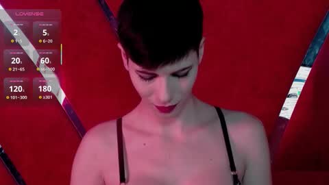 Roxy online show from November 25, 2025, 5:13 pm