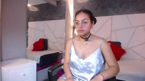 Roxxy  online show from May 22, 2026, 7:41 pm