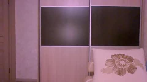 Roxxy Wharton online show from March 26, 2026, 5:02 am