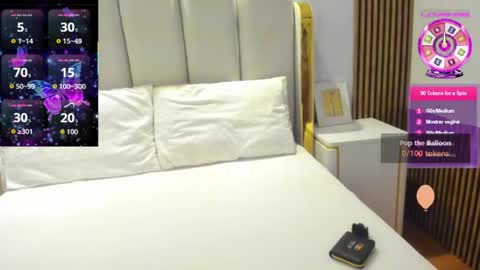 Snapshot of roxy_flame_ chatting on April 21, 2026, 11:16 am Roxy online show from April 21, 2026, 11:16 am