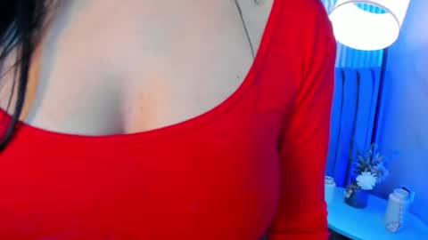 Roxy hell online show from October 4, 2025, 12:25 pm