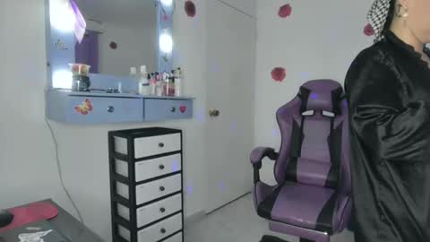 Roxy online show from February 4, 2026, 2:06 am