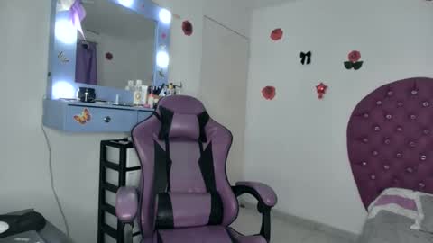 Roxy online show from June 1, 2026, 1:07 am