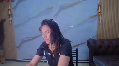 Roxy online show from June 2, 2026, 12:40 pm