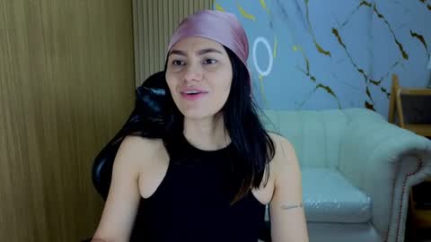 Snapshot of roxy_luxe_tf chatting on July 5, 2026, 12:45 pm Roxy online show from July 5, 2026, 12:45 pm