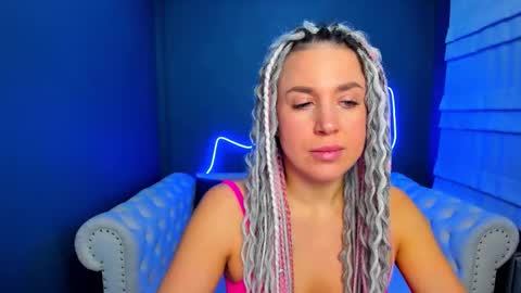 Roxy online show from November 19, 2025, 1:49 am