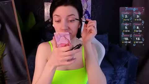 Snapshot of roxy_riot_ chatting on February 4, 2026, 1:33 am roxy_riot_ online show from February 4, 2026, 1:33 am