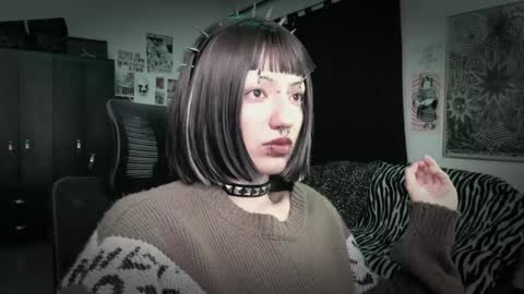 Roxy Independient model Help me to reach 50 thumbs up online show from June 4, 2026, 12:49 am