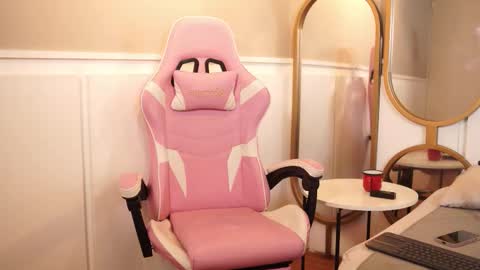 Snapshot of roxy_vega chatting on October 11, 2025, 1:20 pm Roxy  online show from October 11, 2025, 1:20 pm