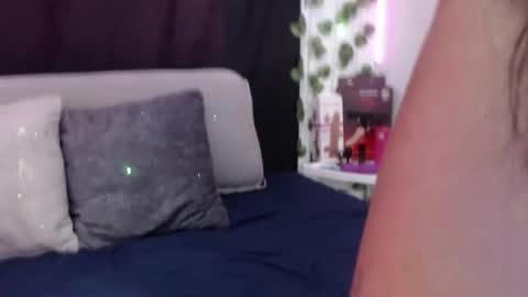 Snapshot of royalebruna chatting on February 9, 2026, 4:33 pm Bruna Royale online show from February 9, 2026, 4:33 pm