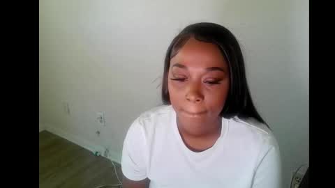 Snapshot of royalty_muhla chatting on October 20, 2025, 4:40 pm Royalty Muhla online show from October 20, 2025, 4:40 pm