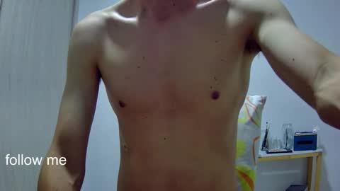 Snapshot of royyourtoy chatting on February 6, 2026, 1:32 am Roy online show from February 6, 2026, 1:32 am