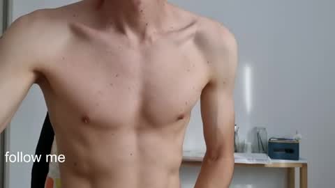 Roy online show from April 5, 2026, 7:33 pm