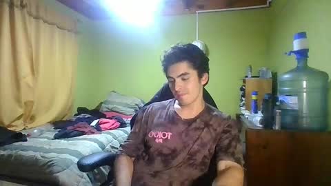 rpaulo25 online show from April 7, 2026, 3:40 am