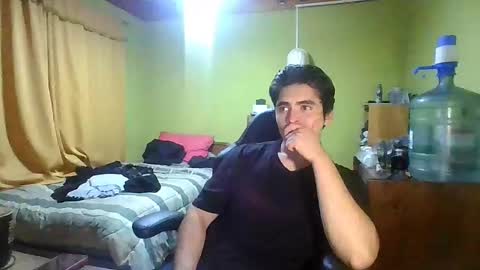 rpaulo25 online show from April 14, 2026, 2:39 am