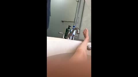 Snapshot of rsxxx130 chatting on March 4, 2025, 7:54 pm ireneTxCD online show from March 4, 2025, 7:54 pm