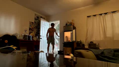 rubenzaragosa09 online show from May 5, 2026, 11:24 pm