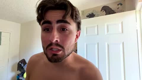 rubenzaragosa09 online show from May 22, 2026, 10:59 pm