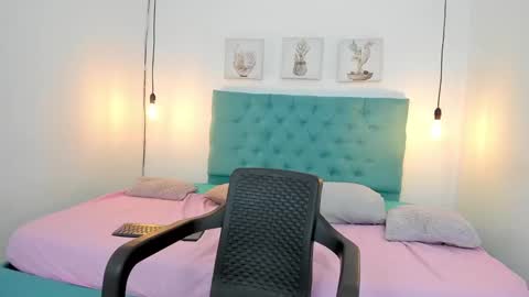 Rubii online show from January 4, 2025, 7:44 pm