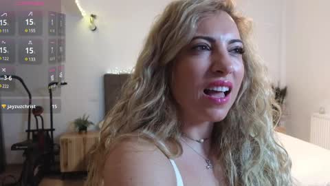 Snapshot of ruby_fit chatting on December 16, 2024, 12:37 am Ruby online show from December 16, 2024, 12:37 am