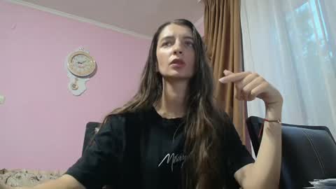 Snapshot of ruby_laroux chatting on June 2, 2026, 6:21 pm Ruby online show from June 2, 2026, 6:21 pm