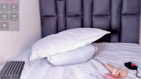 ruby_nights online show from July 31, 2026, 11:31 am
