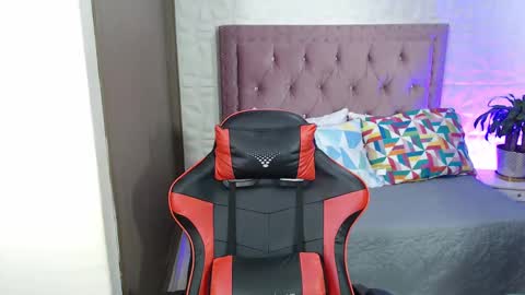 ruby_your_milf online show from February 28, 2025, 9:44 pm