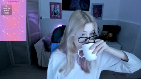 rubyybennett online show from October 1, 2025, 7:03 am