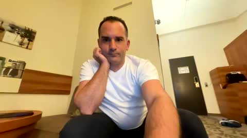 runner1978 online show from October 29, 2025, 7:48 pm