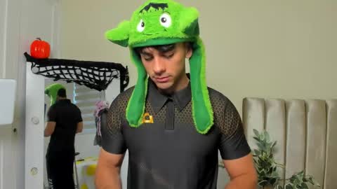 Russ online show from September 23, 2025, 11:13 am