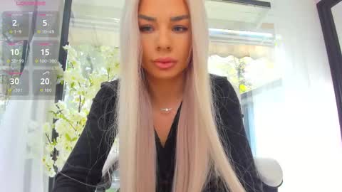 Ava online show from October 11, 2025, 7:40 am