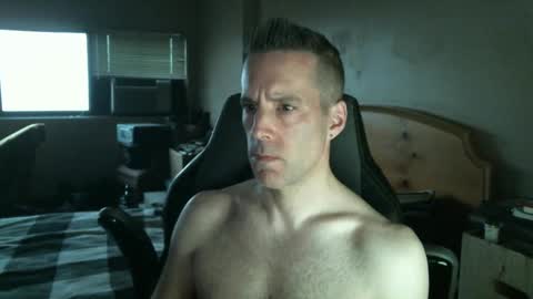 rustic_cuse_777 online show from October 3, 2025, 10:51 pm