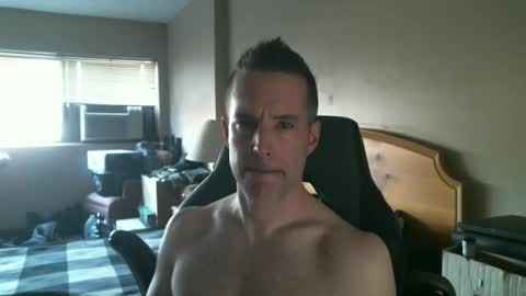 rustic_cuse_777 online show from October 6, 2025, 9:12 pm