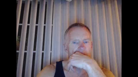 Snapshot of rustyva chatting on November 18, 2025, 12:16 am rustyva online show from November 18, 2025, 12:16 am